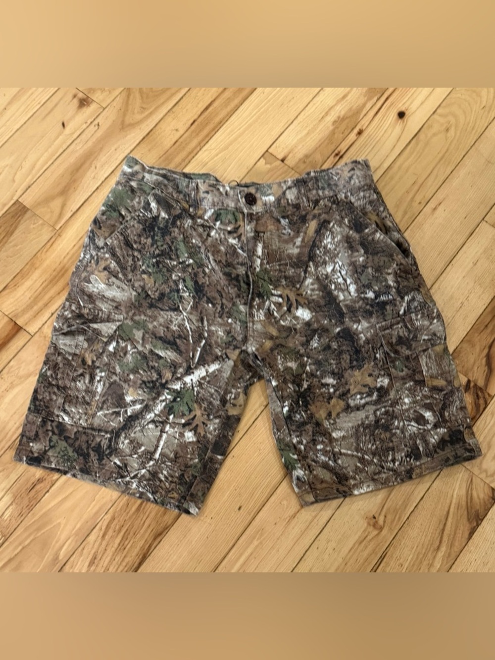 BoohooMAN Camo Cargo Shorts Men’s Size 32 Realtree Style Hunting Streetwear